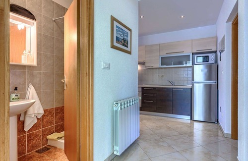 Cancini Appartement | Joli appartement pour 4 personnes avec climatisation, WIFI, TV, terrasse et parking