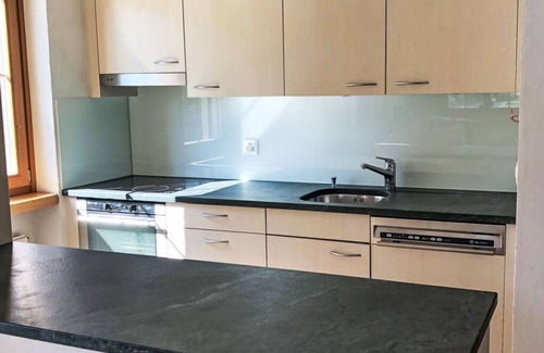 Falera Appartement | Confortable appartement pour 6 personnes avec WIFI, piscine, TV, balcon et vue panoramique