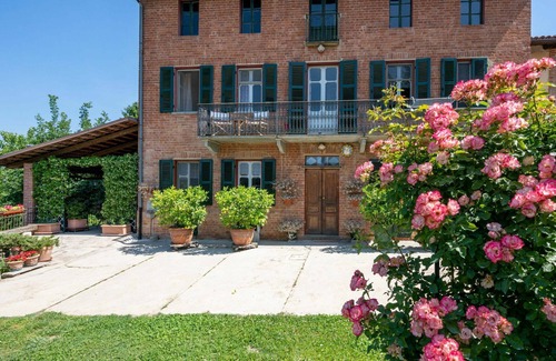 Camerano Casasco Appartement | Bel appartement pour 5 personnes avec WIFI, TV, balcon, animaux admis et parking