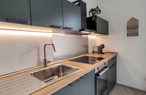 Ravina Appartement | Bel appartement pour 4 personnes avec WIFI, TV, patio, animaux admis et parking