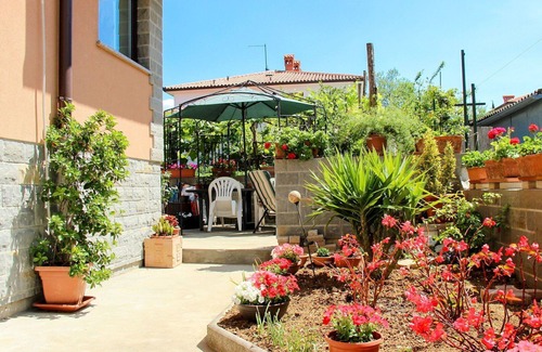Izola Appartement | Bel appartement pour 4 personnes avec WIFI, climatisation, TV et patio