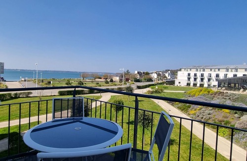 Concarneau Appartement | Bel Appartement Vue mer à 50m de la Mer avec Piscine Commune Chauffée - Thalasso
