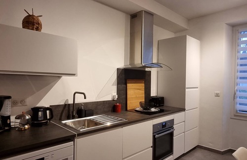 Eygalieres Appartement | Vrbo Property