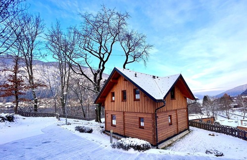 Bodensdorf Maison | Beautiful apartment in villa for 6 people with WIFI, TV, terrace and parking
