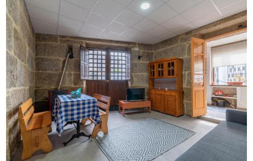 Arnoia Appartement | Beautiful Apartment In A Arnoia