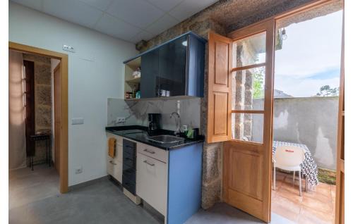 Arnoia Appartement | Beautiful Apartment In A Arnoia