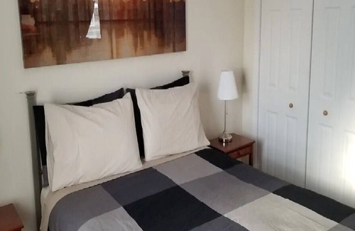 Pointe-au-Pere Appartement | Bel appartement au centre ville Rimouski