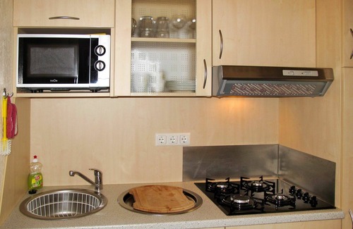 Bad Emstal Maison | Agréable appartement dans une maison de vacances avec WIFI, piscine, TV, terrasse et animaux admis