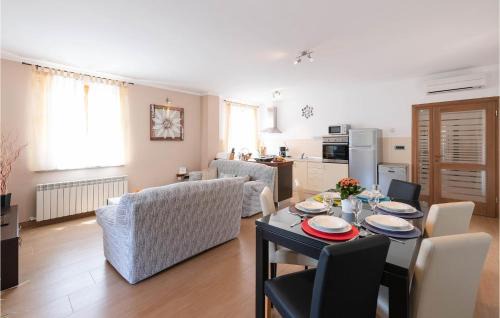 Gajana Appartement | Beautiful Apartment In Hr-52215 Vodnjan