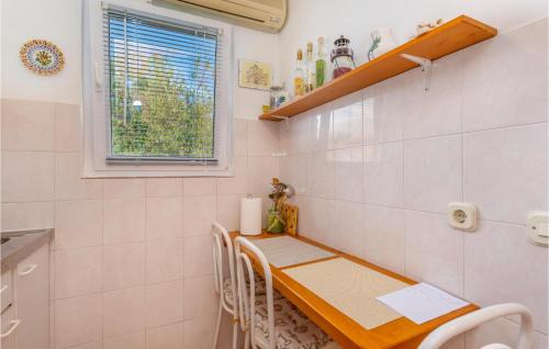 Milohnici Appartement | Beautiful Apartment In Linardici