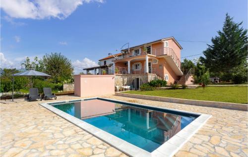 Cres Appartement | Beautiful Apartment In Malinska