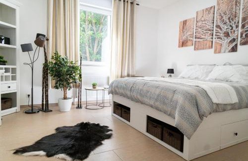 Landstuhl Appartement | Beautiful Apartment in town centre (TLA/TDY/TLF)