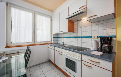 Đuba Appartement | Beautiful Apartment In Umag With Wifi