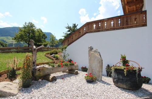 Kapfing Villa | Bel appartement dans une maison de vacances avec WIFI, TV, terrasse, vue panoramique, parking
