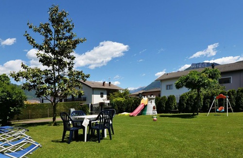 Caldonazzo Appartement | Agréable appartement pour 6 personnes avec WIFI, TV, animaux admis et parking