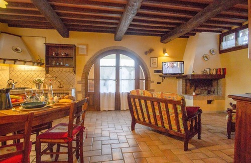 Poggiarello Villa | Bel appartement dans une maison de vacances avec piscine, WIFI, TV, terrasse, près de San Gimignano