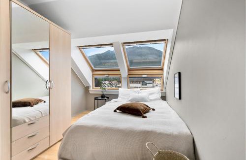 Sogndal Appartement | Beautiful apartment with 3 bedrooms