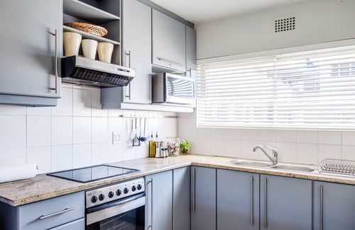 Mouille Point Appartement | Beautiful Apartment w Scenic Views Fairway Haven