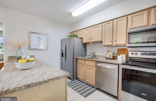 Woodbridge Maison | Beautiful Apt Renovated close to everything conveniently located single house