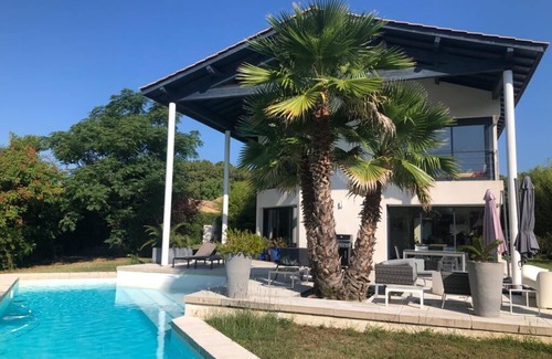 Montferrier-sur-Lez Villa | Belle maison d'architecte au calme dans un écrin de verdure