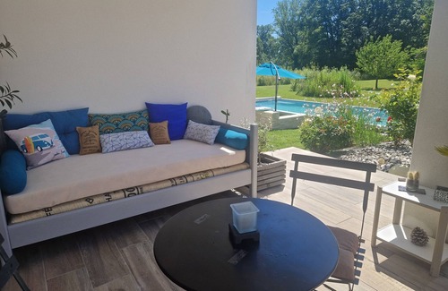Casseneuil Maison | Beautiful architect-designed house in the heart of nature, 3 min from town center