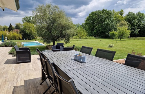 Casseneuil Maison | Beautiful architect-designed house in the heart of nature, 3 min from town center