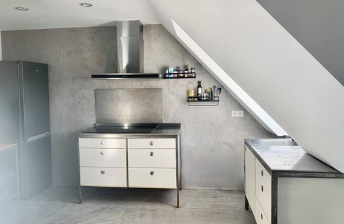 Moosach Appartement | Beautiful attic-apartment
