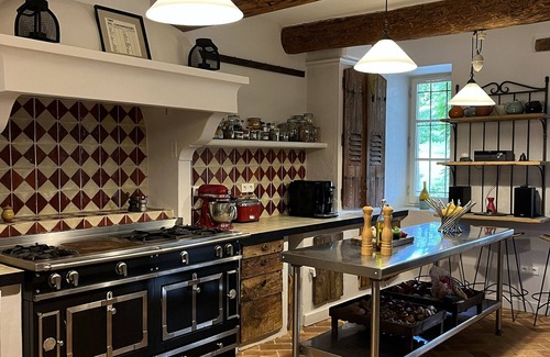 Cereste Maison | Magnifique Bastide en Provence avec piscine, tennis et jacuzzi classée 4*