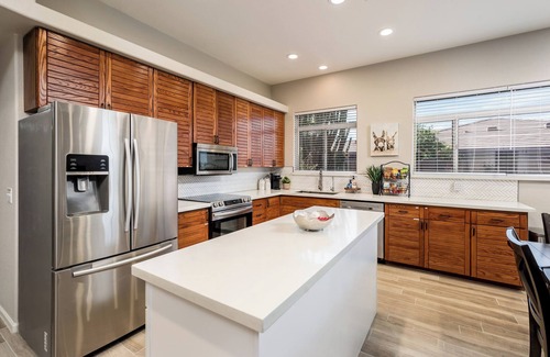 Phoenix Maison | Beautiful backyard oasis w/free heated diving pool