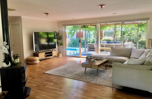 Balnarring Maison | Beautiful Balnarring House minutes from the Village