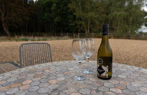 Aubourn Appartement | Beautiful barn conversion surrounded by woodland near Newark Show-ground