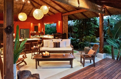 Playa Hermosa Cobano Maison | Belle villa Batik à quelques pas de la plage, service complet.