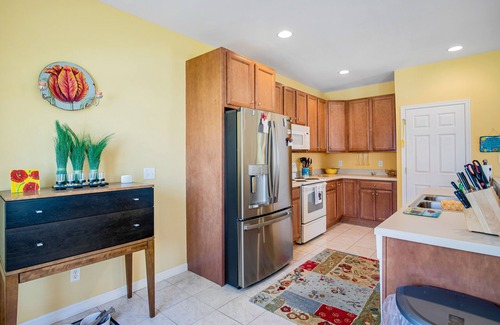 The Commons Maison | Beautiful Bayside Resort Townhouse w/Free WiFi, Private Washer/Dryer, & Patio