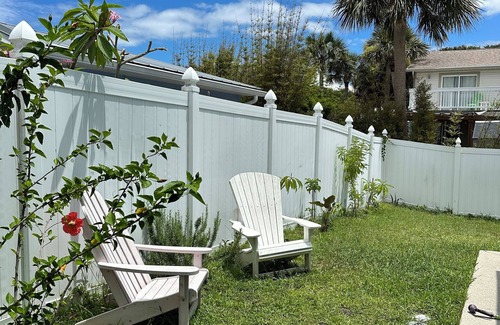Horton Shores Maison | Beautiful beach house at walking distance from the Beach and Surf.