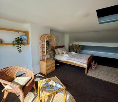 Erdington Maison | Beautiful Bohemian Double Bedroom in Birmingham