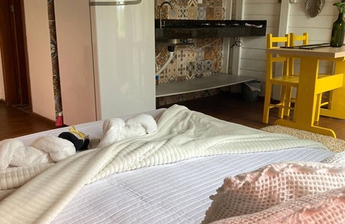 Praia do Rosa Chalet De Ski | Beautiful chalet for couples in Praia do Rosa.