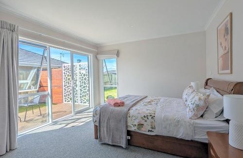 Owhata Maison | Beautiful Brand New Four-Bed Home near Redwood