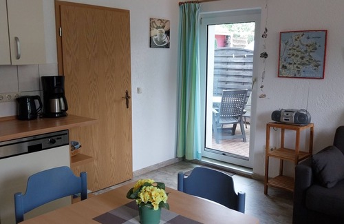 Putbus Appartement | Beautiful, bright apartment 2 - close to the beach (200m) for 4. People