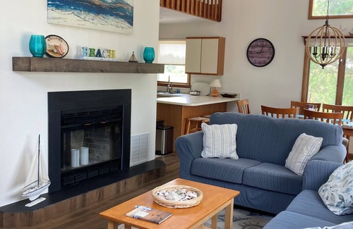 Broadkill Beach Maison | Beautiful Broadkill Beach home with a short walk to the beach.