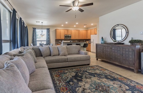 Oakwood Maison | Beautiful Bungalow in Award Winning Resort Style Gated Sun Lakes community