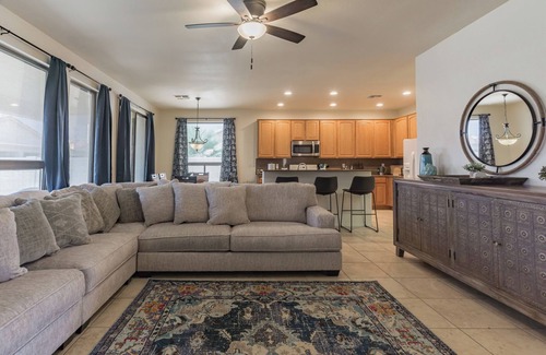 Oakwood Maison | Beautiful Bungalow in Award Winning Resort Style Gated Sun Lakes community