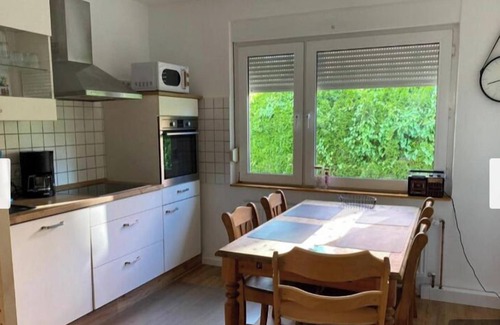 Emden Maison | Beautiful bungalow with dike view near the sea dike