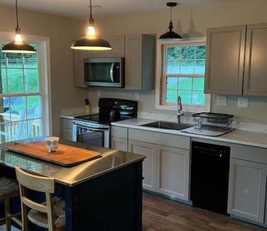 Winston Maison | Beautiful Cabin in Red Lick Valley