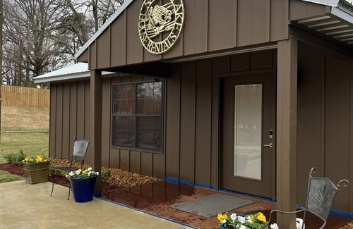 Sardis Cabine | Beautiful cabin near Sardis Lake 3 miles to Sardis Lake