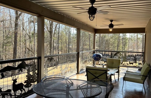 Sardis Cabine | Beautiful cabin near Sardis Lake 3 miles to Sardis Lake