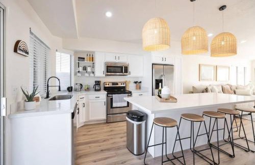 Peoria Maison | Beautiful CasaCamila Hideaway YourHomeAwayfromHome