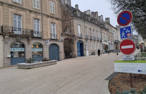 Autun Appartement | BEL APPARTEMENTCENTRE VILLE POUR VOYAGE EN FAMILLE OU EN GROUPE