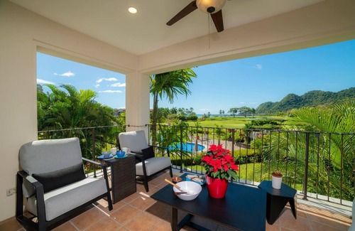 Herradura Copropriété | Beautiful condo in Los Sueños, NEWLY renovated! Pools & Golf