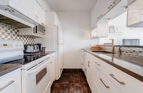 Magog Copropriété | Beautiful condo in downtown Magog with Lake access and private pool!