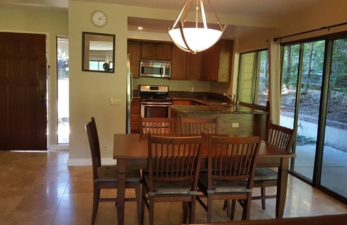 Santa Ana Heights Copropriété | Beautiful condo on a golf course